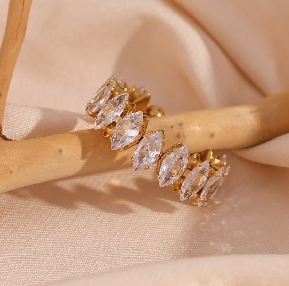 Water Droplet Zircon Statement Ring