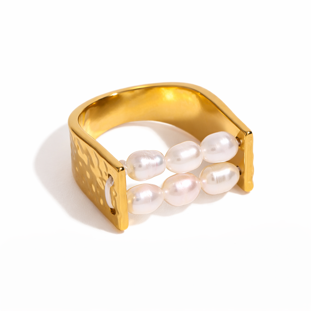 Pearl Frame Ring