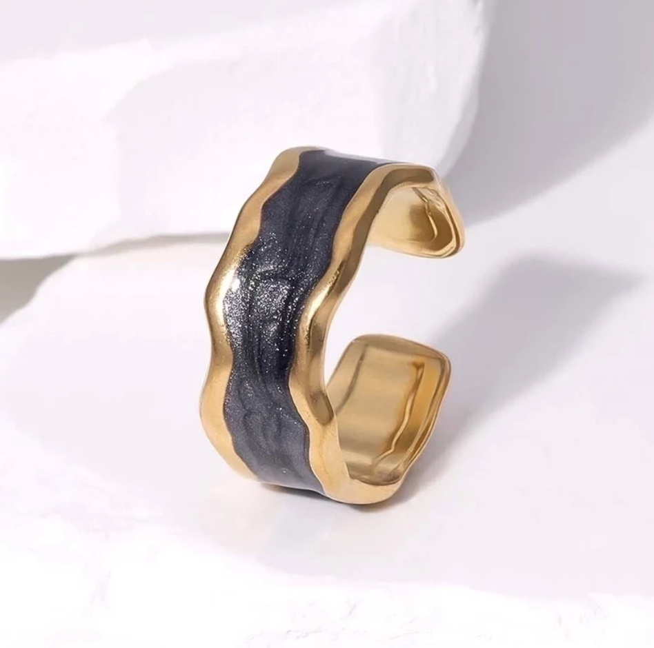 Solid Wave Open Ring